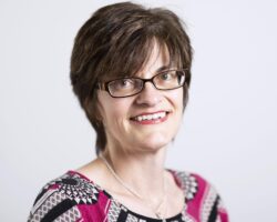 Jackie Ledger headshot